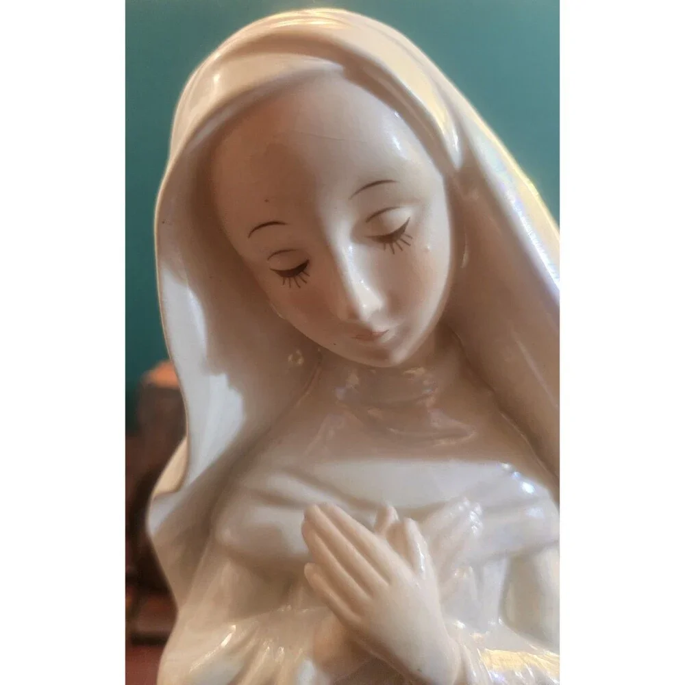 Praying Virgin Mary Madonna Ceramic Planter Vintage 6.5